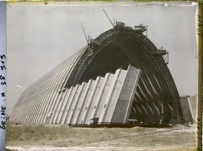 Ангары в Орли — Vue d'un des hangars à dirigeables en construction - A38919