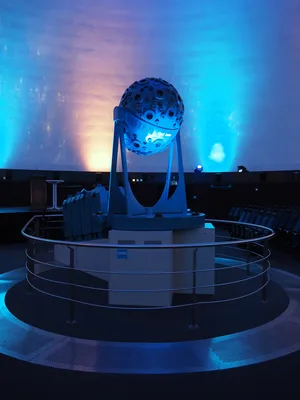 Планетарий Цейса в Йене — 2019-09-08 Zeiss Universarium VIII Jena 2
